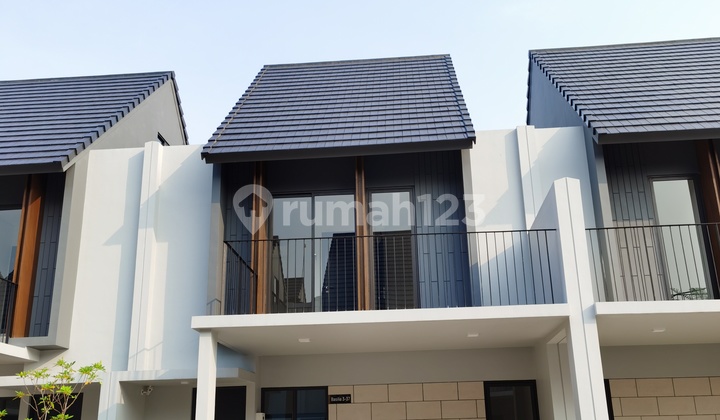 Rumah Lebar 7 With Attic, Cluster Modern & Lengkap