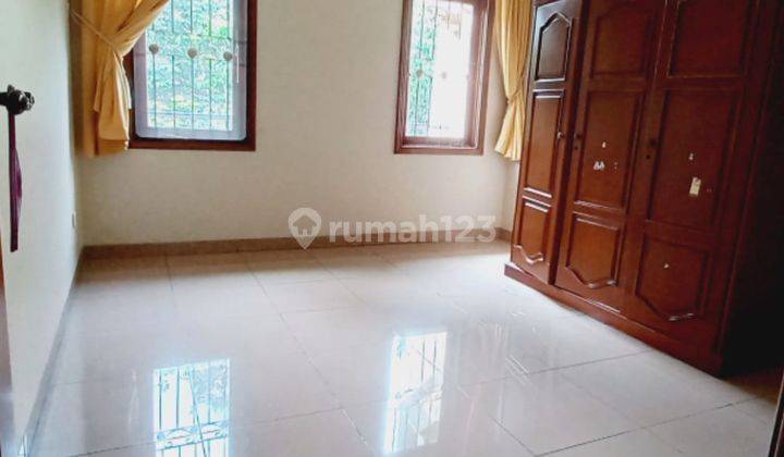 Disewa Rumah 2 Lantai di Tanjung Barat Jakarta Selatan 5