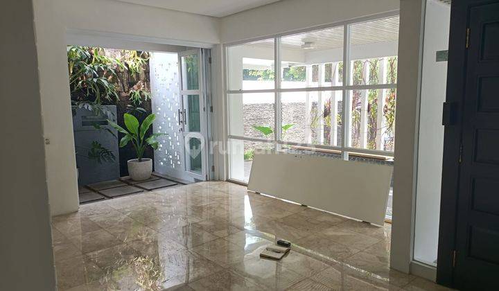 Rumah Klasik Yang Nyaman di Pondok Pinang 6