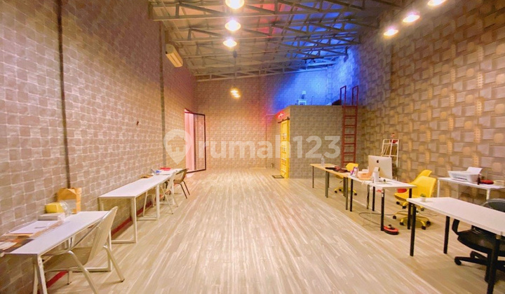 Rumah 2 Lantai Ada Cafe Di Petukangan Jakarta Selatan