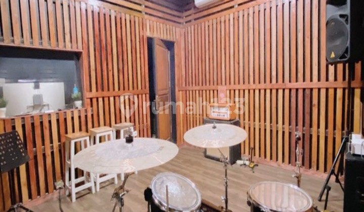 Rumah 2 Lantai Ada Cafe Di Petukangan Jakarta Selatan 2