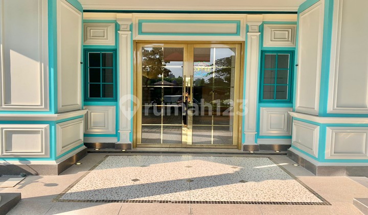 3-Storey Shop House with Rooftop Near Modern Market Bintaro Jaya, South Tangerang 3-Storey Shop House with Rooftop Near Modern Market Bintaro Jaya, South Tangerang