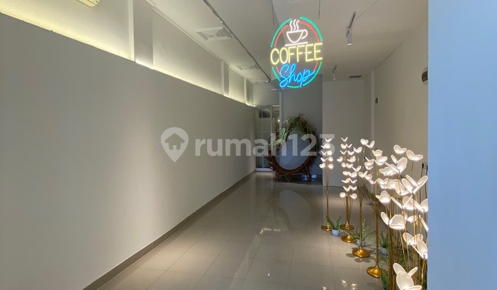 3-Storey Shop House with Rooftop Near Modern Market Bintaro Jaya, South Tangerang 3-Storey Shop House with Rooftop Near Modern Market Bintaro Jaya, South Tangerang