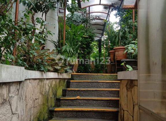 Rumah 2 Lantai Siap Huni Di Kawasan Mega Kuningan Jakarta Selatan 2