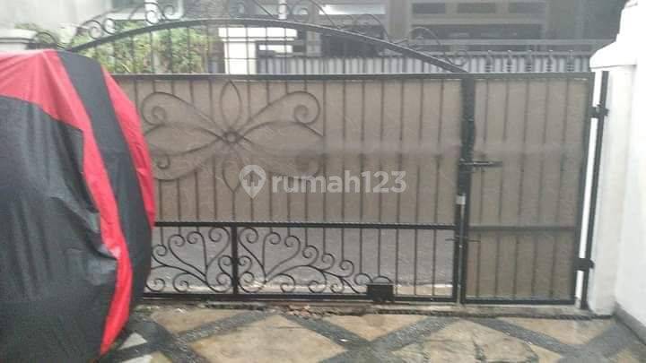 Rumah Minimalis 2 Lantai Di Tebet Barat Dalam Jakarta Selatan  2