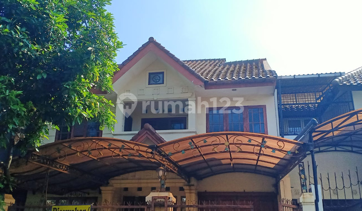 Rumah 2 Lantai Dalam Perumahan Raffles Hills Cibubur