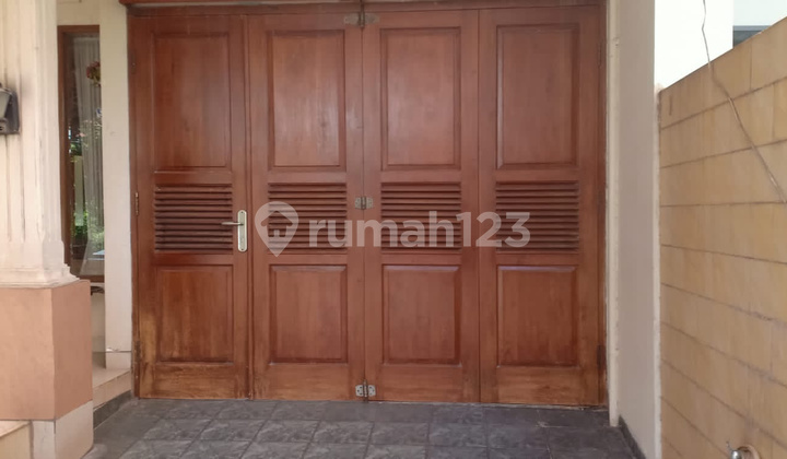 Rumah 2 Lantai Dalam Perumahan Raffles Hills Cibubur 2