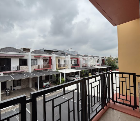 DIJUAL  Rumah 2 lantai di Greenlake City Cluster Asia