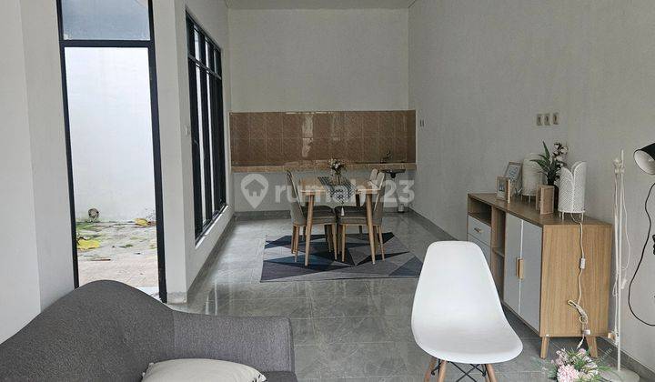 Rumah Di Nusaloka Bsd SHM Bagus, Modern Cantik Siap Huni Dijual 2