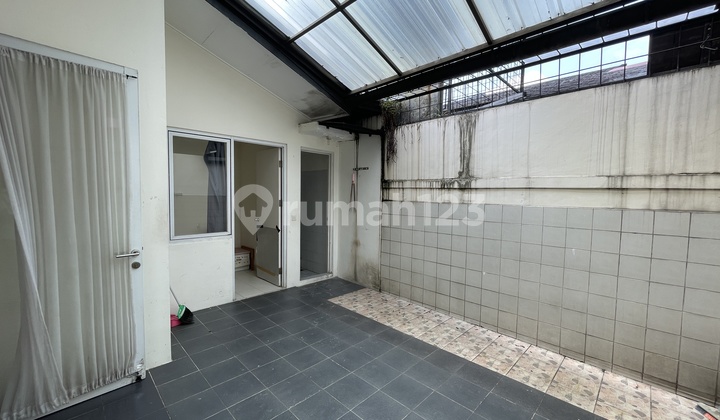 Quick Sale PRICE DROP The Icon Cosmo House Quick Sale PRICE DROP The Icon Cosmo House