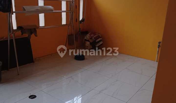 (020) For Sale House in Cipondoh Makmur 2
