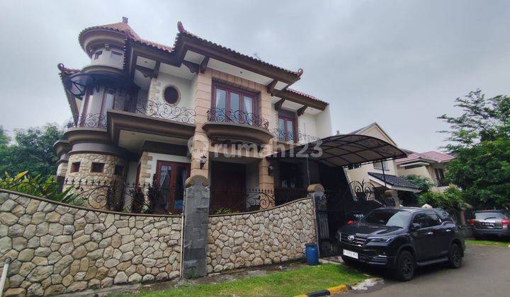 Dijual Rumah Mewah Keren 3 Lantai di Puspita Loka Bsd 2