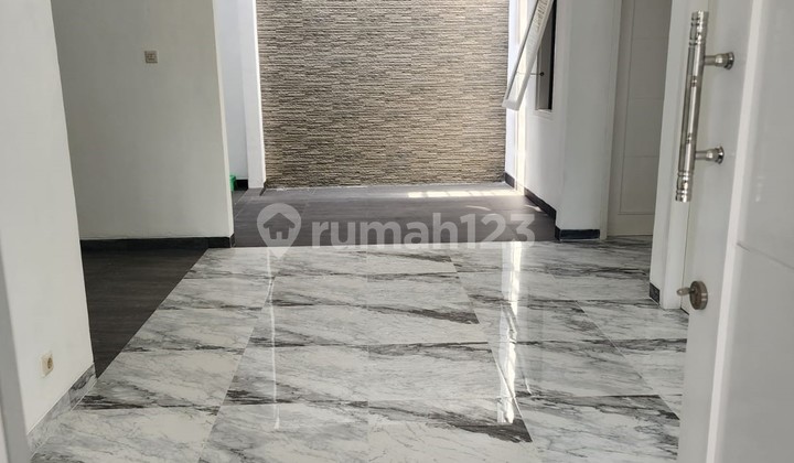 Dijual Cepat Rumah Full Renovasi di dlm cluster Graha Bintaro 2