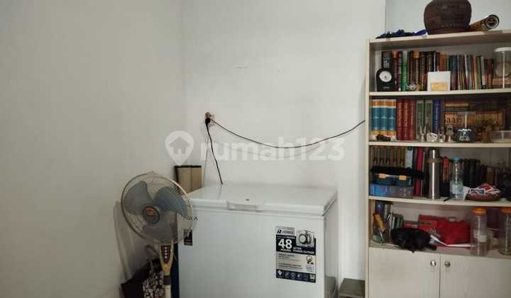 For Sale 2-Story Semi-Furnished South-Facing House in Dasana Indah Tangerang For Sale 2-Story Semi-Furnished South-Facing House in Dasana Indah Tangerang