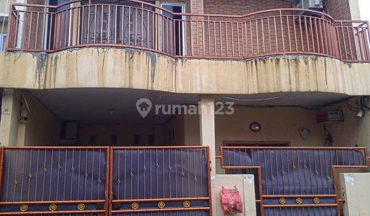 Rumah Dikomplek 3 Lt Full Bangunan Strategis Dekat Sekolah Narada Greenlake City Pasar Tradisional Dan Modern  2