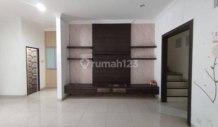 DIJUAL RUMAH MURAH 2.5 LANTAI DI ANGGREK MAS 3 BATAM CENTRE