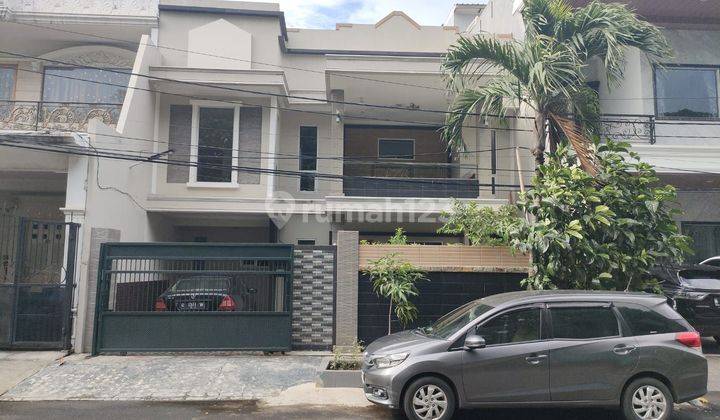 Dijual Rumah 2 Lantai di Taman Semanan Indah 1