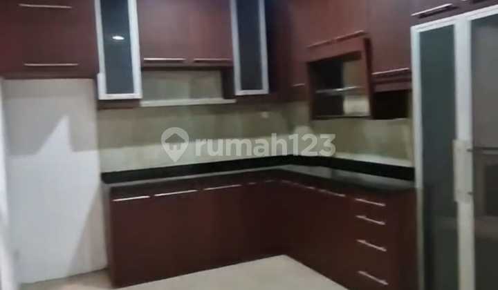 Two-Story Secondhand House In The Favorite Area Of West Jakarta Puri Indah 2