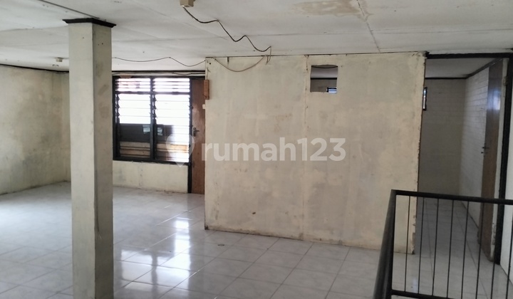 2-Story House in Jembatan Lima, Strategic Location 2