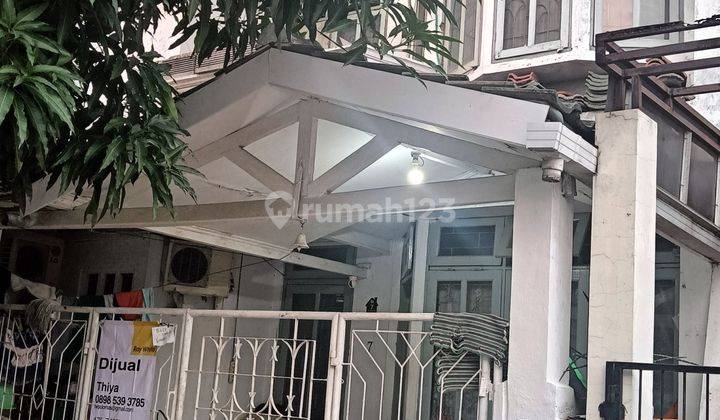 Rumah Nyaman 2 Lt di Kayu Putih 1