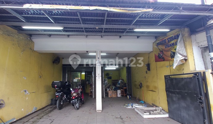 Shop House for Rent in Cipinang 2