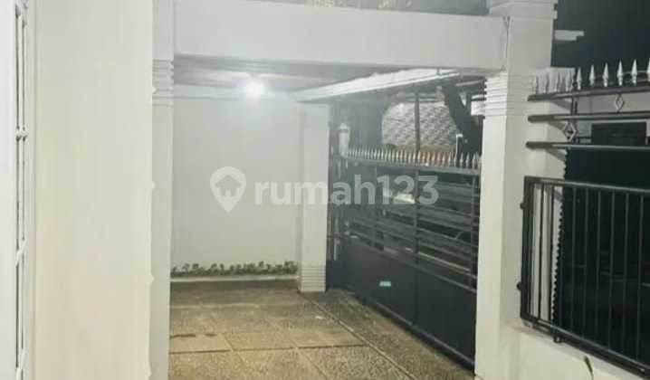Rumah 2 Lantai Disewakan Pondok Kopi 2