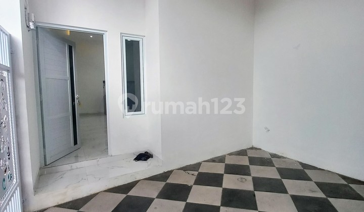 Rumah Baru 2 Lantai di Kemayoran
