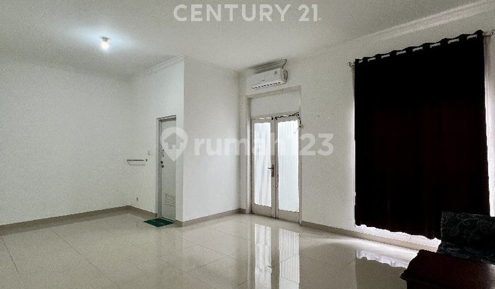 2-Storey Semi-Furnished Ready-to-Live House in Cempaka Putih R2281 2