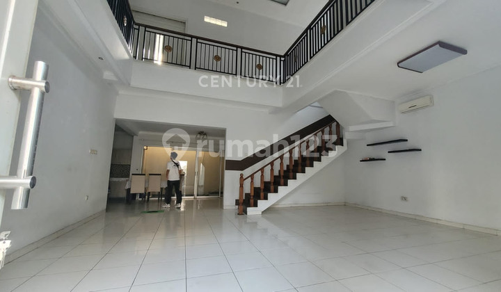 Rumah Disewakan Kayu Putih 1
