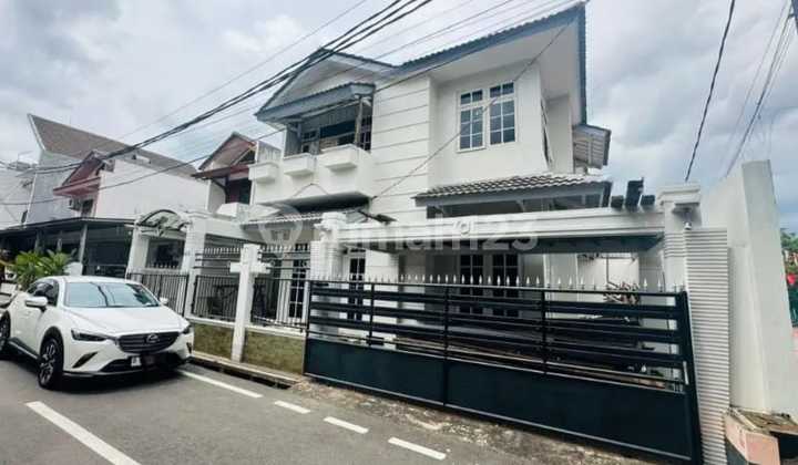 Rumah 2 Lantai Disewakan Pondok Kopi Rumah 2 Lantai Disewakan Pondok Kopi