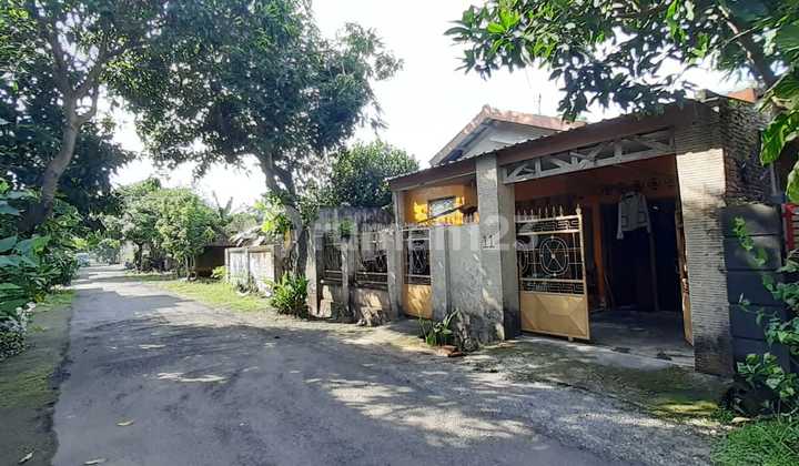 For Sale 4 Bedroom House With 140 M² Area In Gunung Sari 2