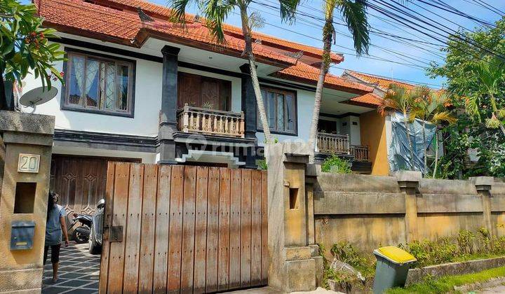 Exclusive 4br Villa In Petitenget, Kerobokan, Badung 1