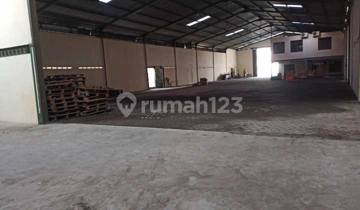 Gudang Margomulyo Permai Ada Pagar Sudah SHM Gudang Margomulyo Permai Ada Pagar Sudah SHM