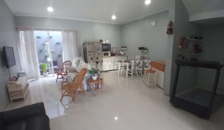 ALAM SUTERA, TANGERANG. Ready-to-Occupy House, 3 Floors, Cozy Modern, FLOOD-FREE