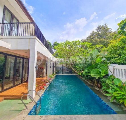 Kemang, JakSel. Rmh Mewah 2 Lt, Swimming Pool, Cozy, BEBAS BANJIR Kemang, JakSel. Rmh Mewah 2 Lt, Swimming Pool, Cozy, BEBAS BANJIR