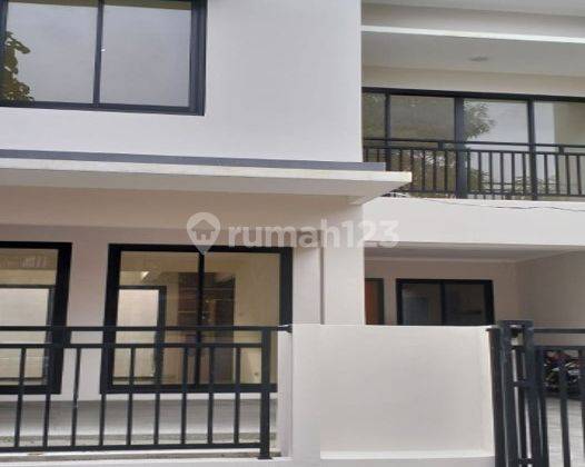 Murah. Rumah Hook, 2 Lt, Siap Huni, Modern. Bintaro Jaya Sektor 5 1