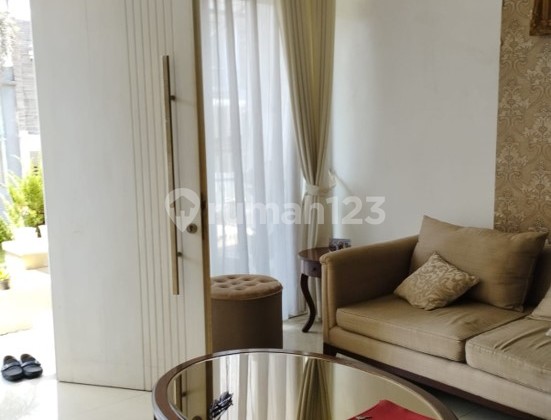 Rumah Kebayoran Bintaro Jaya. Mewah, Siap Huni, 2 Lt, Cozy Modern