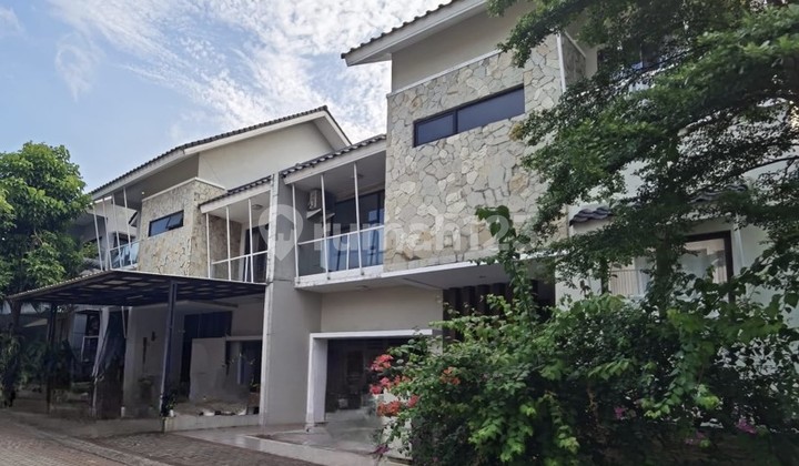 Kebayoran Villas Bintaro Jaya. Rmh Mewah Cozy Modern Bebas Banjir 2