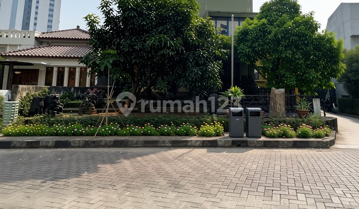 Kemang, Jak-Sel. Rumah Mewah & Luas, Siap Huni, 4Lt, Bebas Banjir Kemang, Jak-Sel. Rumah Mewah & Luas, Siap Huni, 4Lt, Bebas Banjir