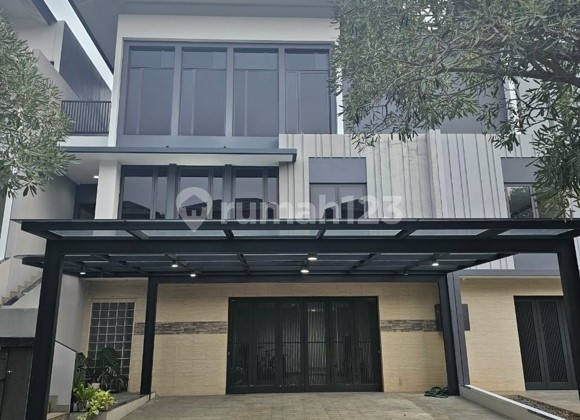 Navapark-Lakewood, BSD City. Rumah Mewah, Swim Pool, Lift, Modern 2