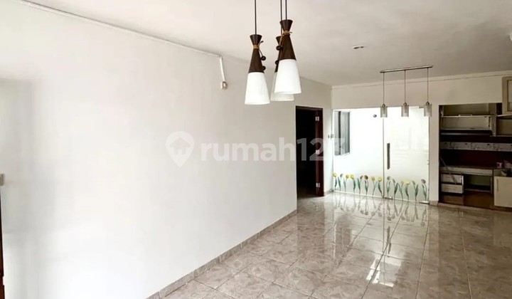 Emerald, Bintaro Jaya. Rumah Siap Huni, 2Lt, Modern, Bebas Banjir Emerald, Bintaro Jaya. Rumah Siap Huni, 2Lt, Modern, Bebas Banjir