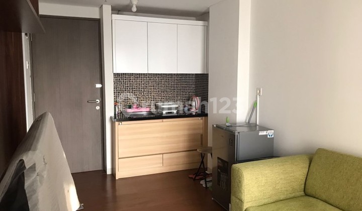 Apartment Emerald Bintaro Jaya. Siap Huni SHM, 2 Bd, Twr :A Lt.19