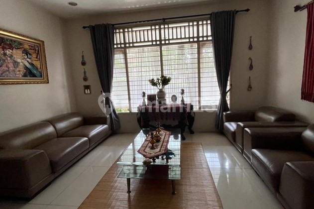PISOK, Bintaro Jaya. Rumah 2Lt, COZY, Siap Huni, SHM, BEBASBANJIR 2