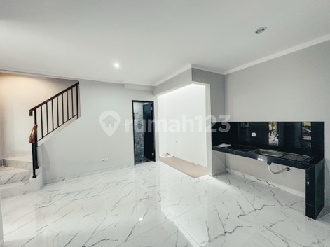 KIWI, Graha Bintaro Jaya. RUMAH BARU 2Lt, Strategis, BEBAS BANJIR
