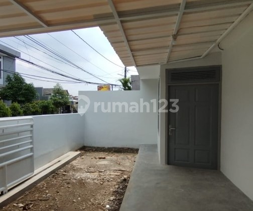 Super Cheap. Pearl Villa, Bintaro. Flood-Free Ready-to-Live House 2