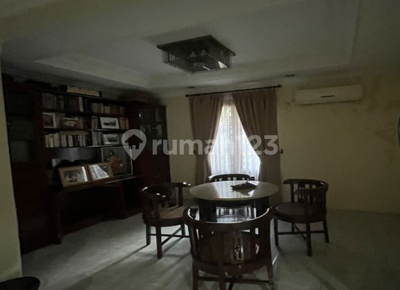 Super Cheap. Pulomas, East Jakarta. 2-Storey Luxury House, Ready to Occupy. Near Toll Road. 2