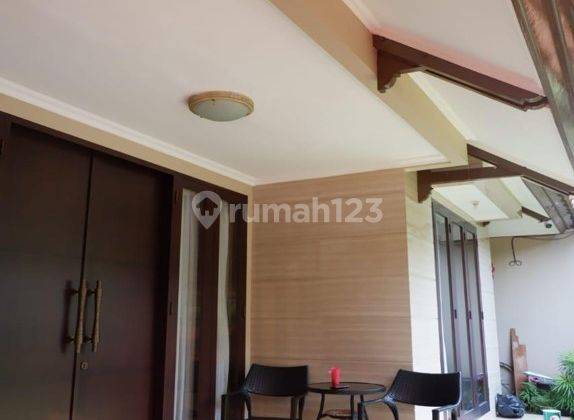 teras taman rempoa indah, tangsel. rmh