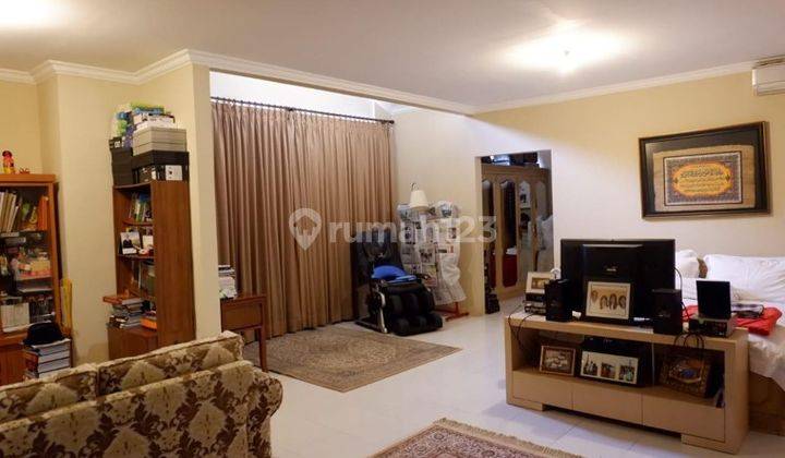 ruang keluarga taman rempoa indah, tangsel. rmh