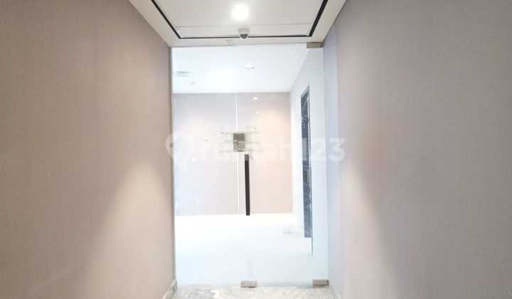 Unit kantor di SUPERBLOCK CIPUTRA WORLD SURABAYA!  Disewakan MURAH!