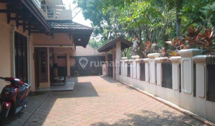 RUMAH DI JUAL DI KAWASAN PONDOK INDAH KEBAYORAN LAMA JAKSEL  2